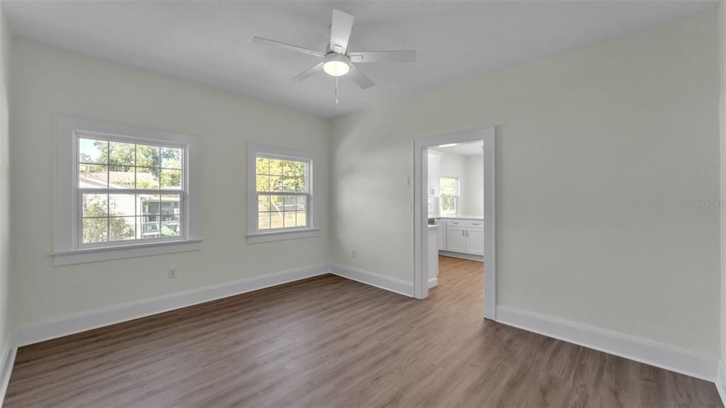 For Sale: $369,900 (2 beds, 2 baths, 1542 Square Feet)