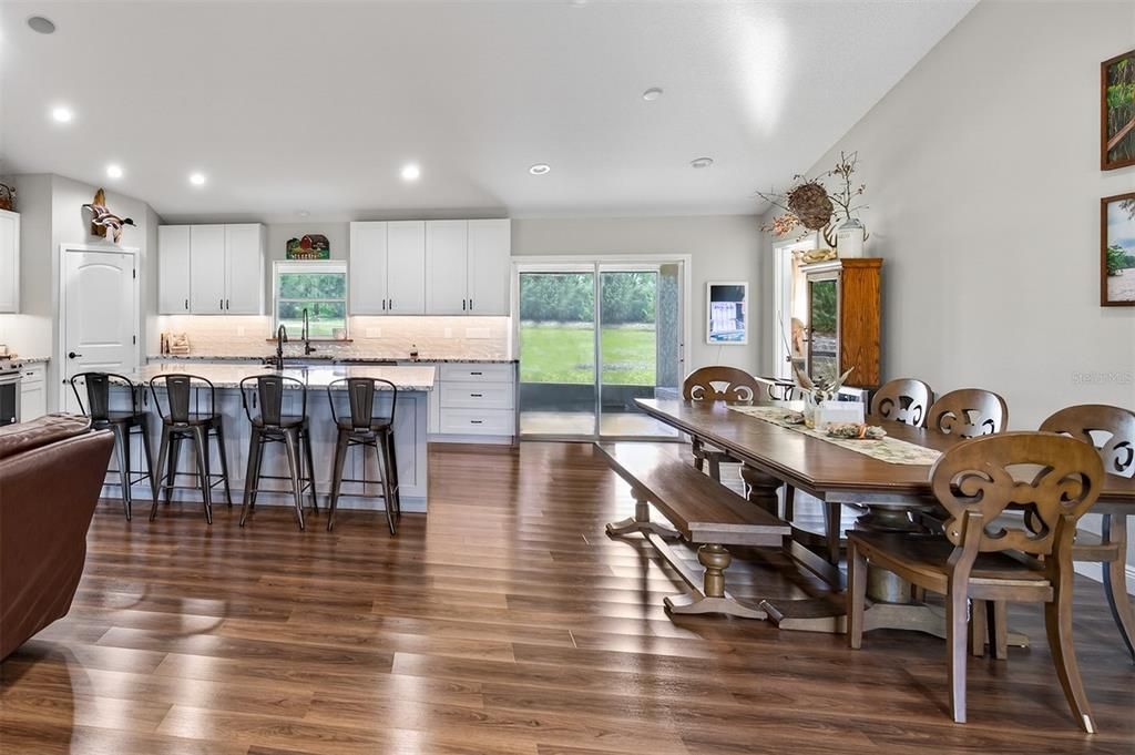 待售: $749,900 (3 贝兹, 2 浴室, 2068 平方英尺)