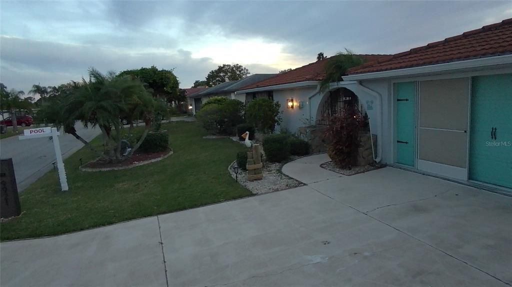 For Sale: $495,000 (3 beds, 2 baths, 1884 Square Feet)