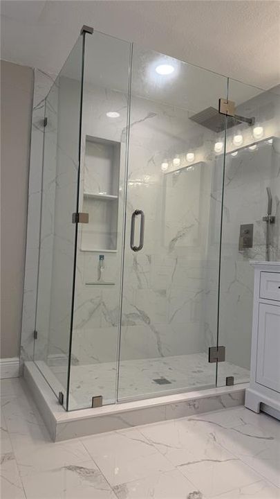 For Sale: $495,000 (3 beds, 2 baths, 1884 Square Feet)