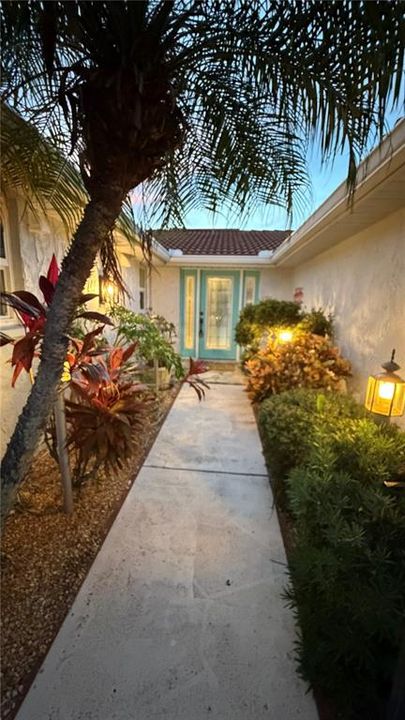 For Sale: $495,000 (3 beds, 2 baths, 1884 Square Feet)