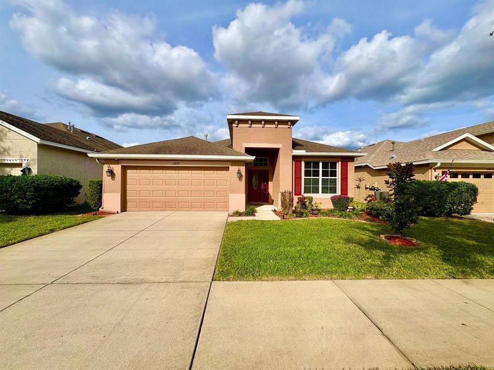 For Rent: $2,400 (3 beds, 2 baths, 2051 Square Feet)