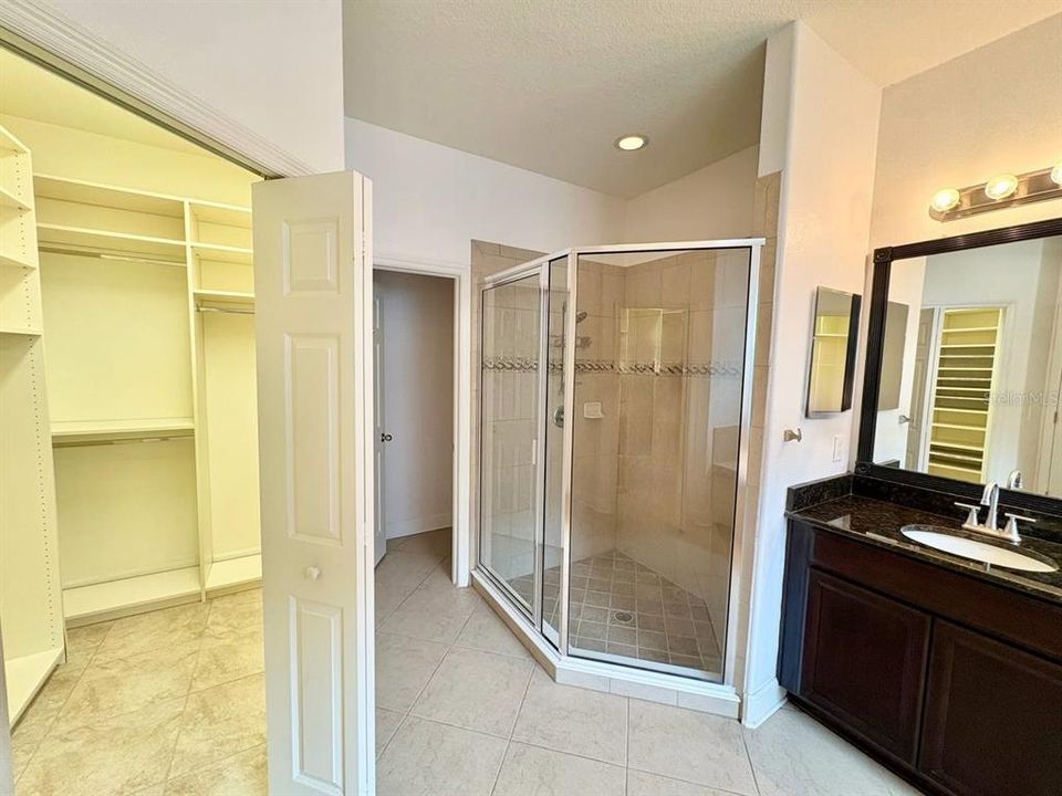 For Rent: $2,400 (3 beds, 2 baths, 2051 Square Feet)