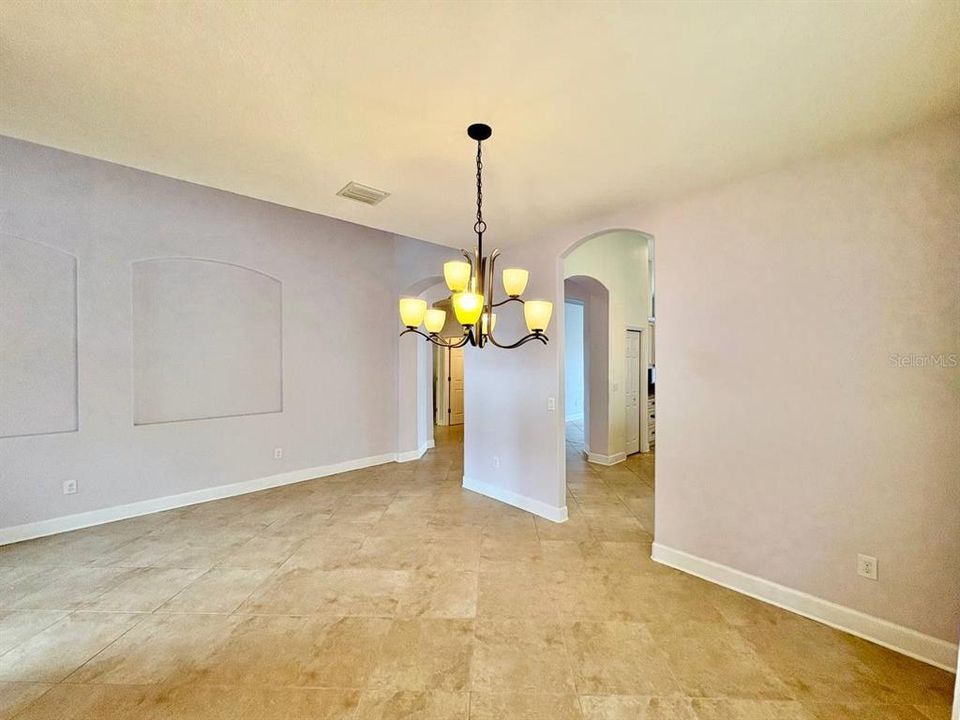 For Rent: $2,400 (3 beds, 2 baths, 2051 Square Feet)