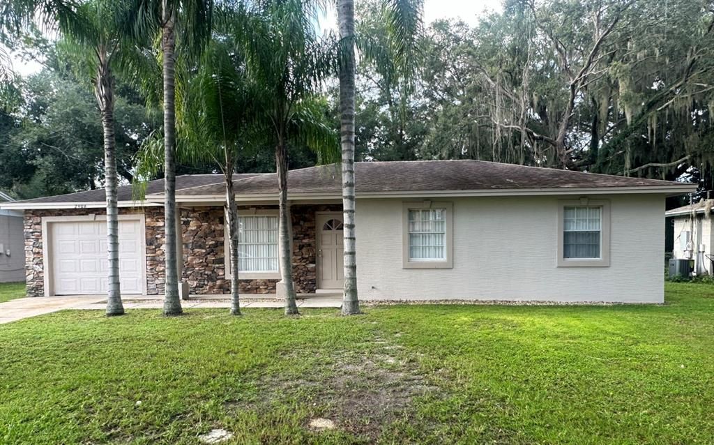 出租: $1,850 (3 贝兹, 1 浴室, 999 平方英尺)