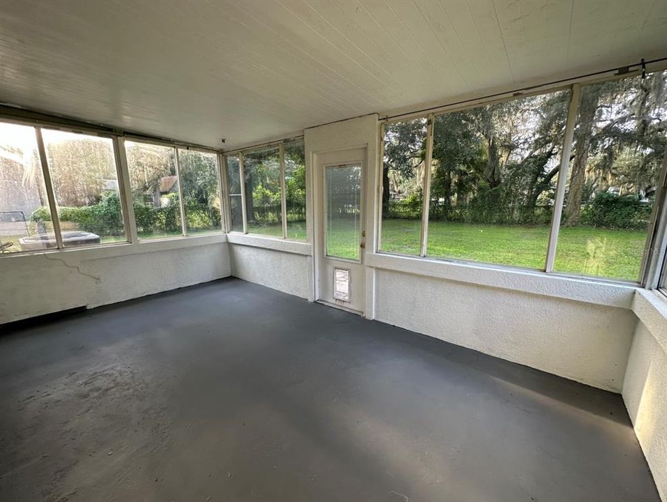 出租: $1,850 (3 贝兹, 1 浴室, 999 平方英尺)