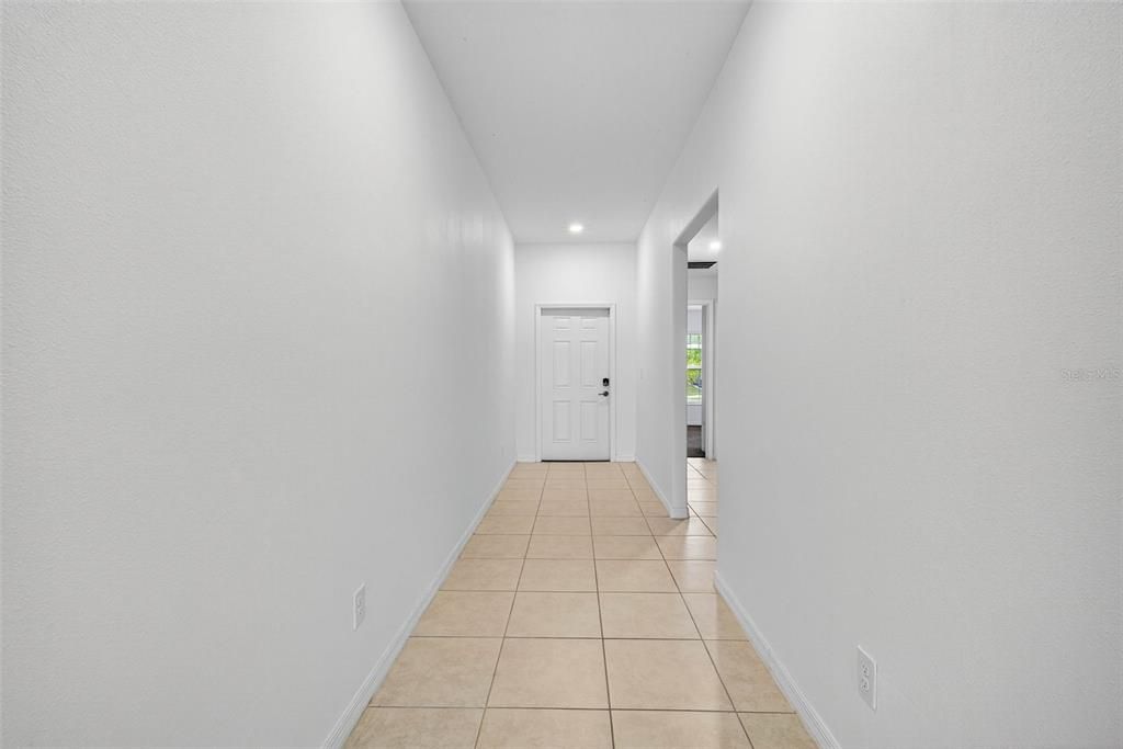 出租: $2,500 (4 贝兹, 2 浴室, 1939 平方英尺)