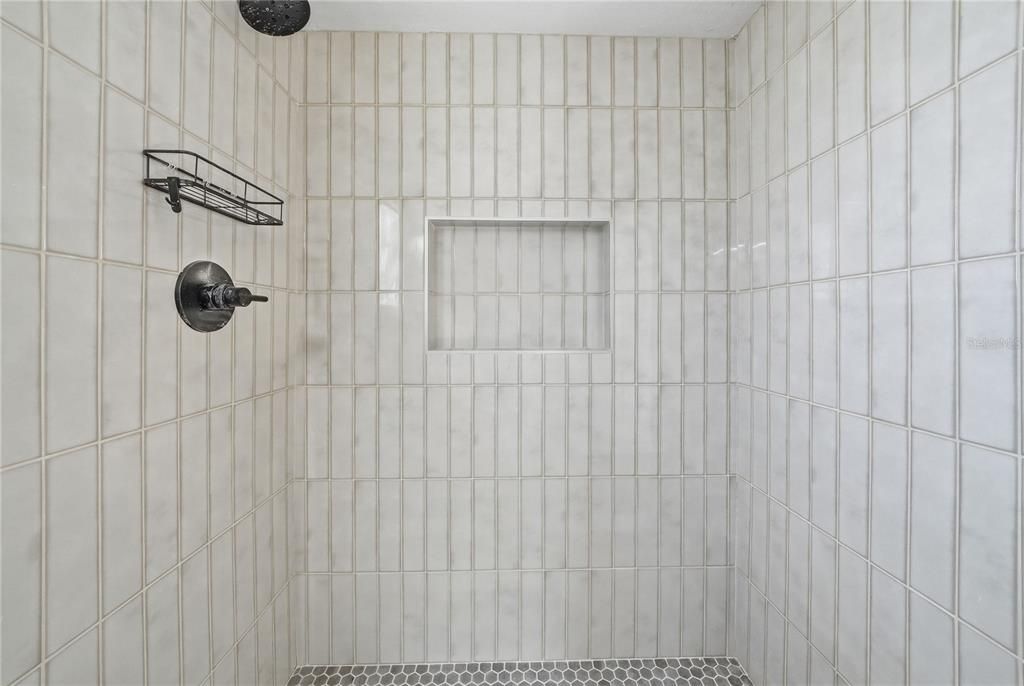 For Sale: $350,000 (3 beds, 2 baths, 1134 Square Feet)