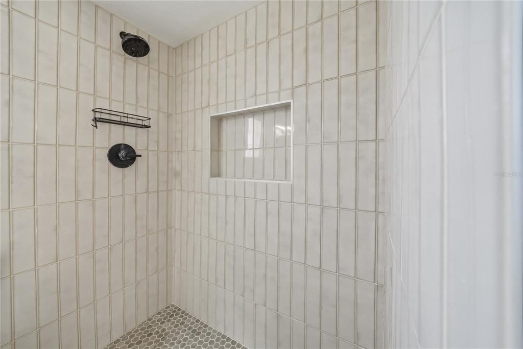 For Sale: $350,000 (3 beds, 2 baths, 1134 Square Feet)