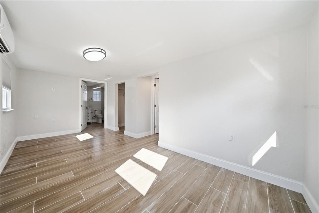 For Sale: $350,000 (3 beds, 2 baths, 1134 Square Feet)