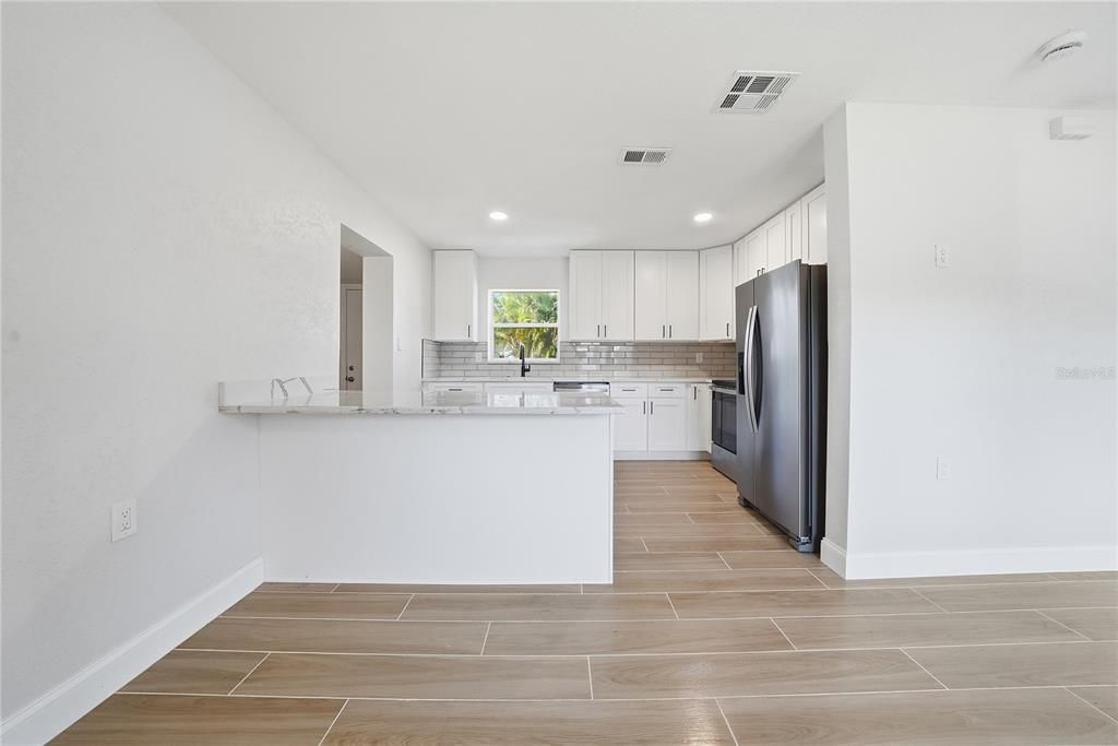 For Sale: $350,000 (3 beds, 2 baths, 1134 Square Feet)