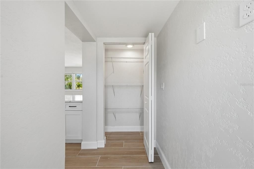 For Sale: $350,000 (3 beds, 2 baths, 1134 Square Feet)