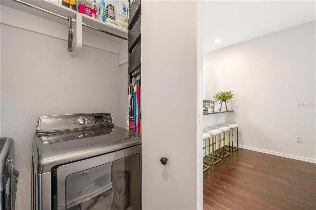 待售: $640,000 (3 贝兹, 2 浴室, 2181 平方英尺)