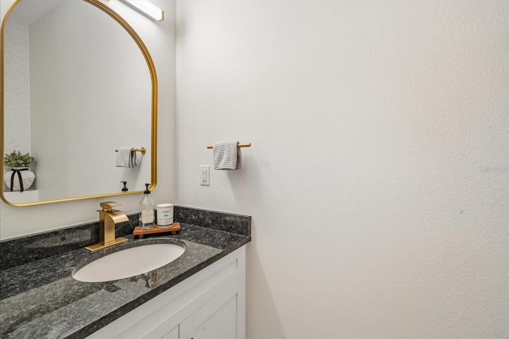 待售: $640,000 (3 贝兹, 2 浴室, 2181 平方英尺)