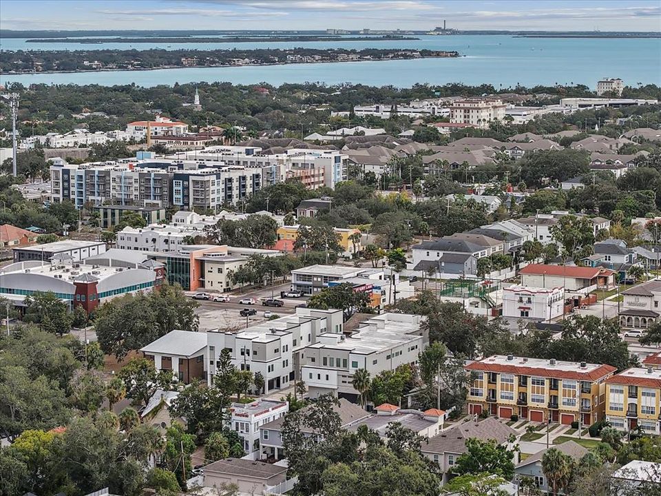 待售: $640,000 (3 贝兹, 2 浴室, 2181 平方英尺)