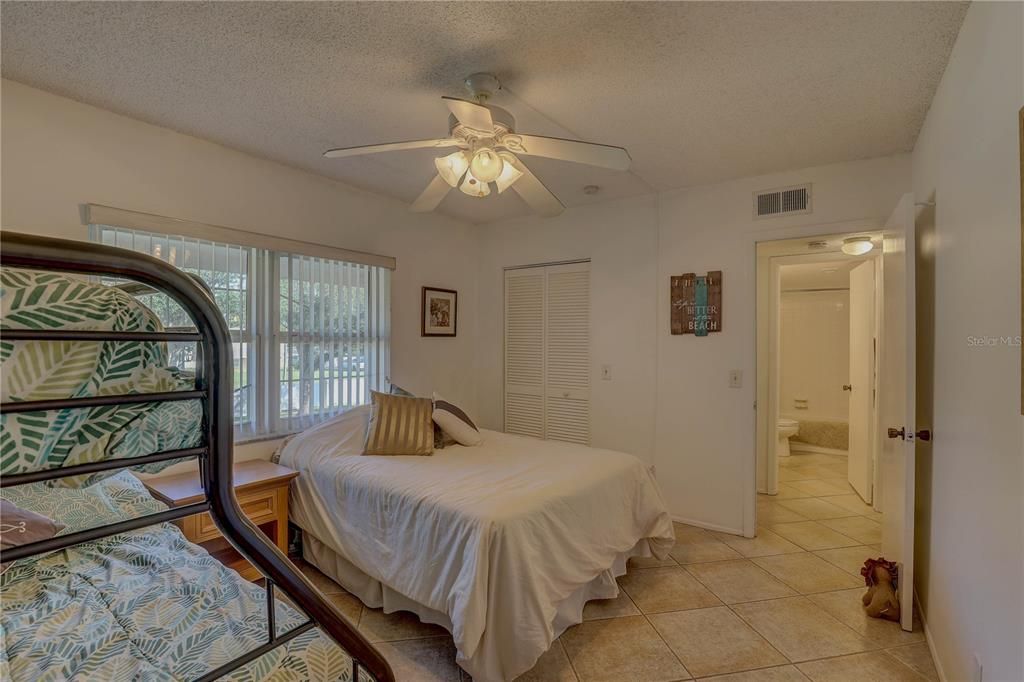 En Venta: $219,900 (2 camas, 2 baños, 1080 Pies cuadrados)