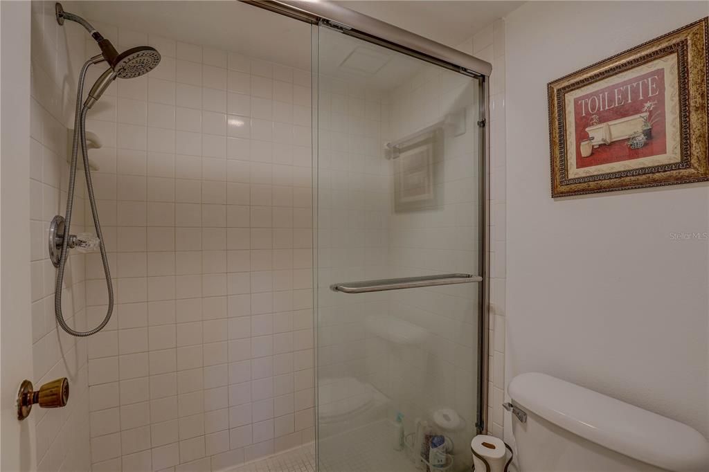 En Venta: $219,900 (2 camas, 2 baños, 1080 Pies cuadrados)