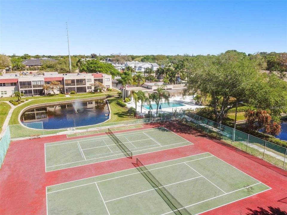 For Sale: $219,900 (2 beds, 2 baths, 1080 Square Feet)