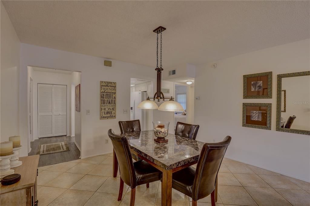 En Venta: $219,900 (2 camas, 2 baños, 1080 Pies cuadrados)