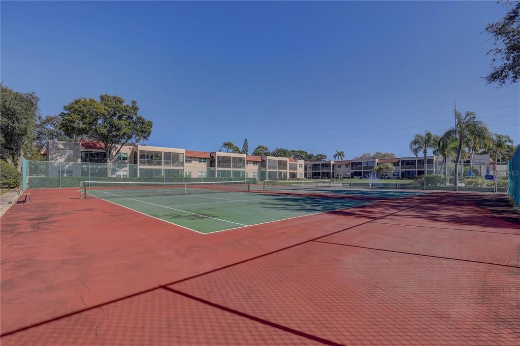 For Sale: $219,900 (2 beds, 2 baths, 1080 Square Feet)