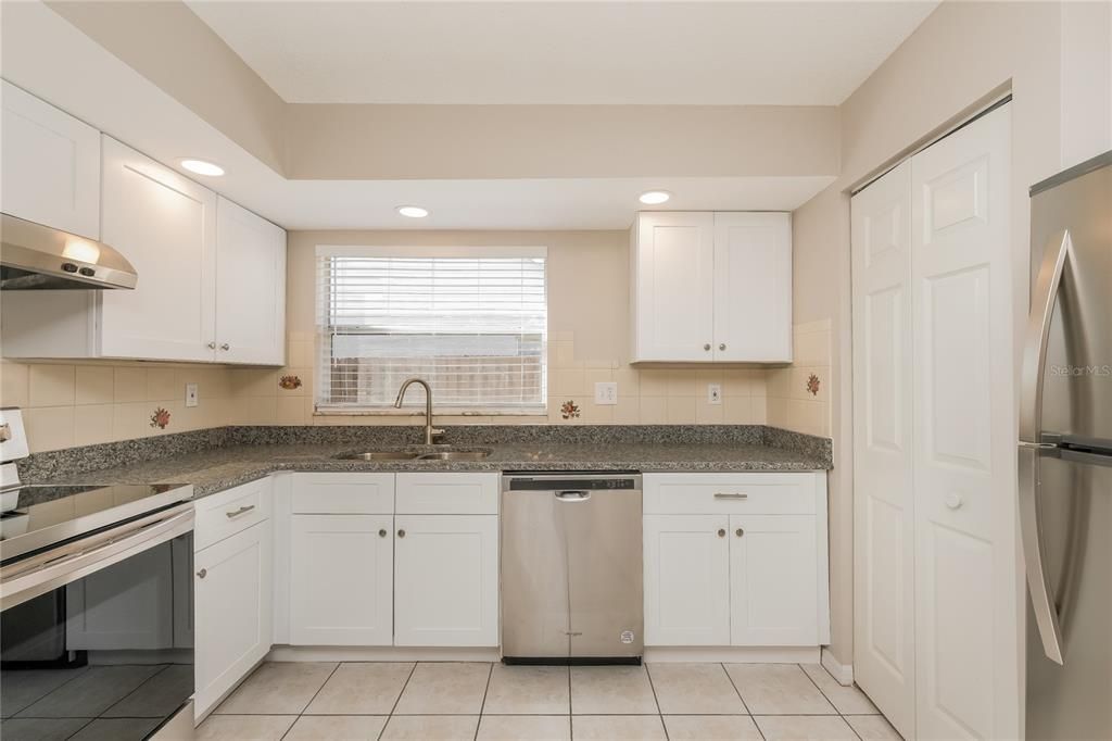 En Venta: $350,000 (3 camas, 2 baños, 1462 Pies cuadrados)