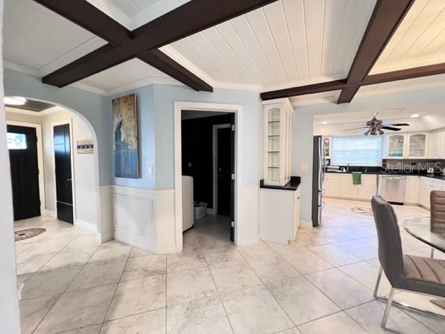 В аренду: $4,000 (3 спален, 2 ванн, 1719 Квадратных фут)