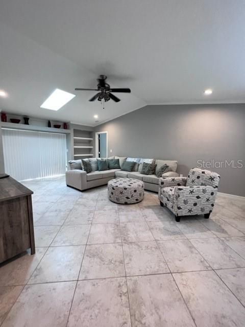 В аренду: $4,000 (3 спален, 2 ванн, 1719 Квадратных фут)