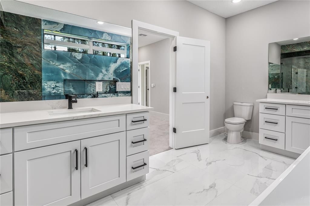 For Sale: $574,000 (4 beds, 2 baths, 2660 Square Feet)