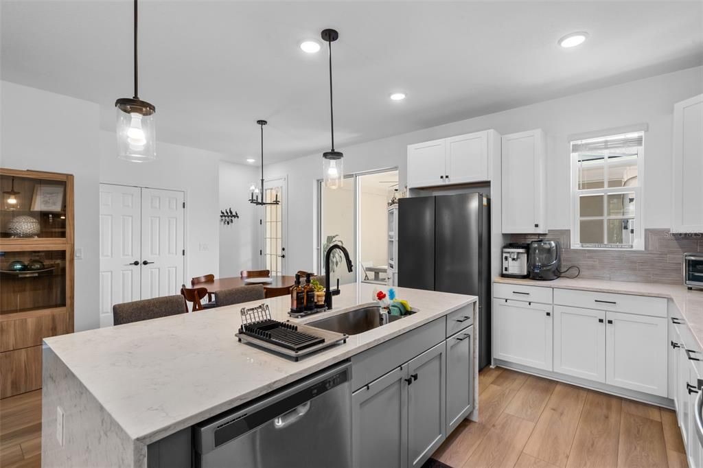 For Rent: $3,400 (3 beds, 2 baths, 1638 Square Feet)