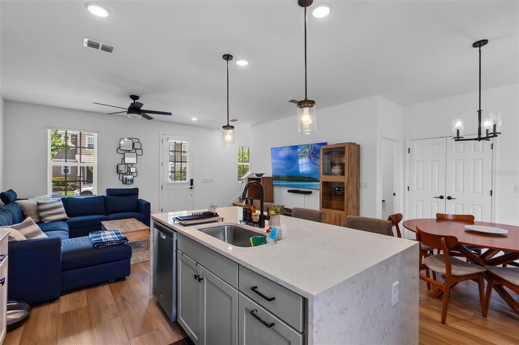 For Rent: $3,400 (3 beds, 2 baths, 1638 Square Feet)