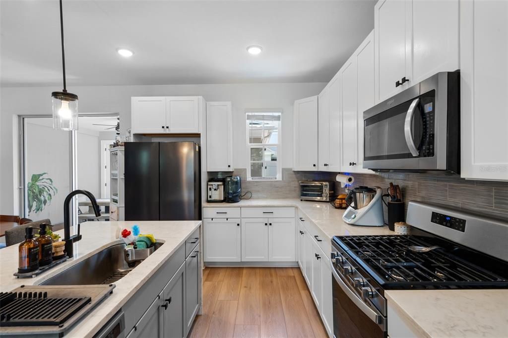 For Rent: $3,400 (3 beds, 2 baths, 1638 Square Feet)