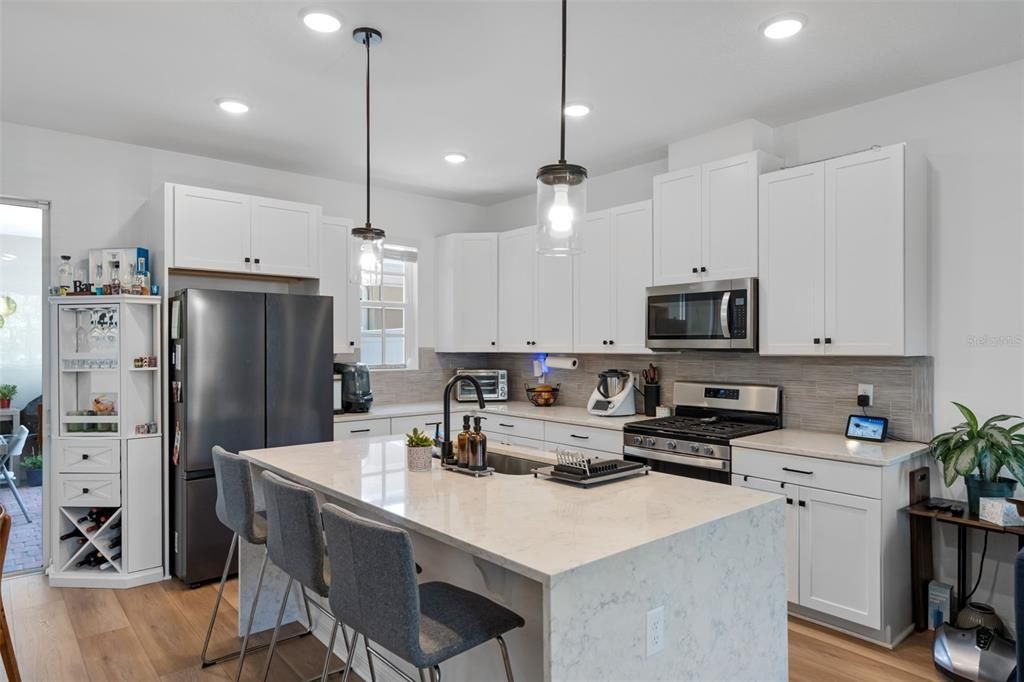 For Rent: $3,400 (3 beds, 2 baths, 1638 Square Feet)