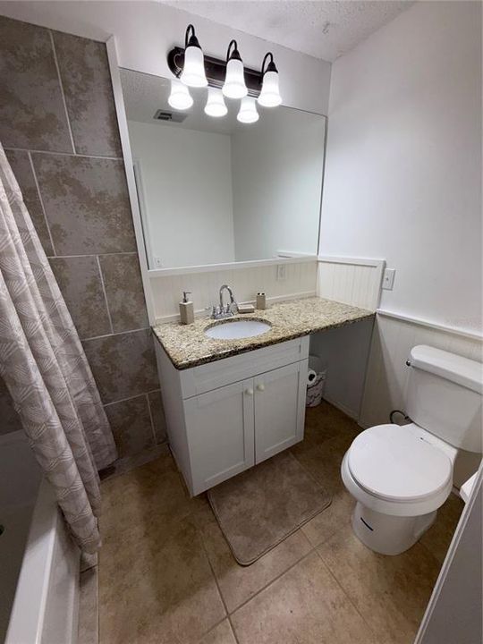 For Sale: $365,000 (4 beds, 2 baths, 1938 Square Feet)