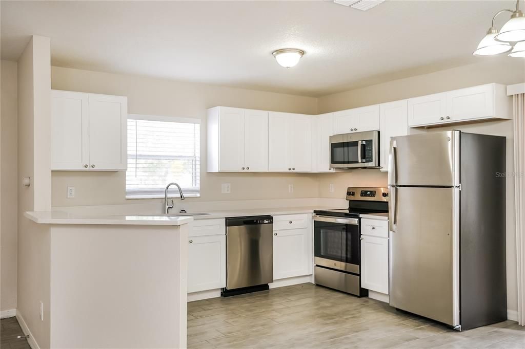 出租: $2,295 (3 贝兹, 2 浴室, 1200 平方英尺)