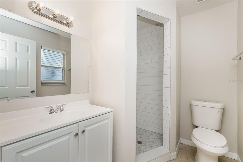 出租: $2,295 (3 贝兹, 2 浴室, 1200 平方英尺)