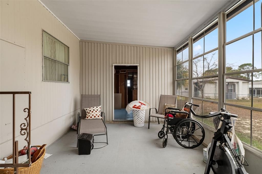 待售: $178,000 (2 贝兹, 2 浴室, 1300 平方英尺)