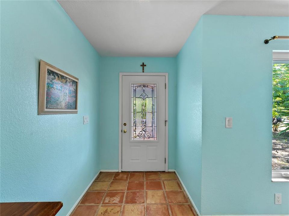 На продажу: $299,000 (3 спален, 2 ванн, 1767 Квадратных фут)