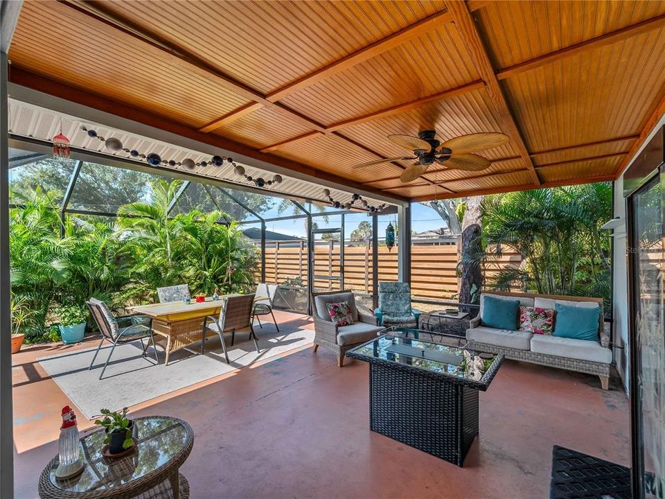 На продажу: $299,000 (3 спален, 2 ванн, 1767 Квадратных фут)