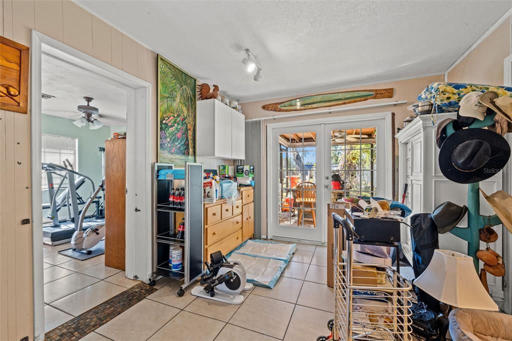 En Venta: $399,900 (3 camas, 2 baños, 1944 Pies cuadrados)