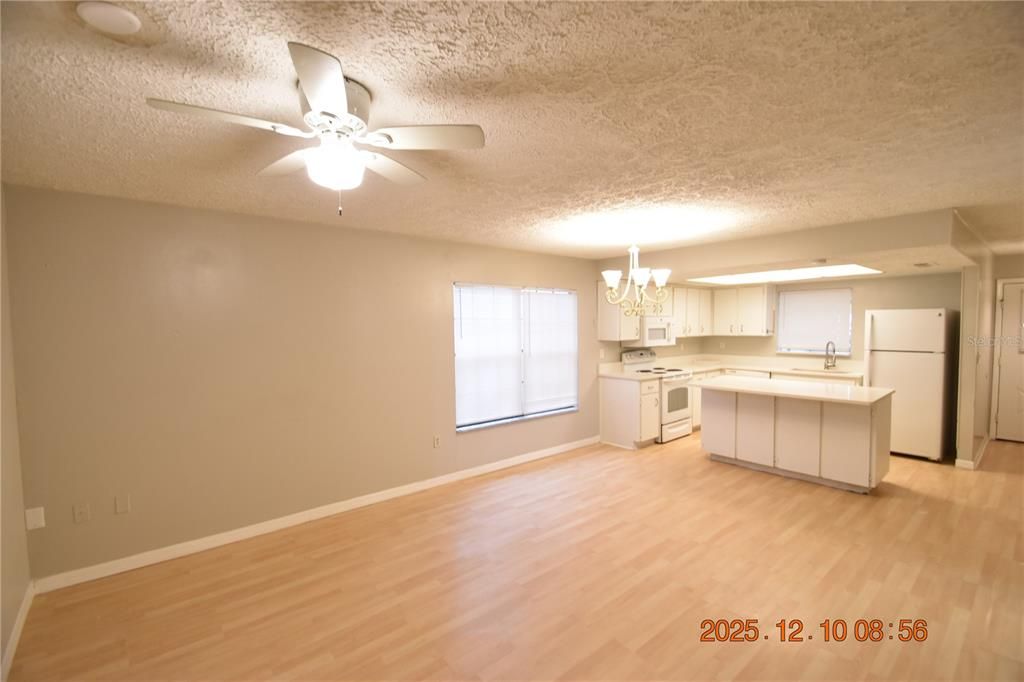 For Rent: $1,750 (3 beds, 2 baths, 1136 Square Feet)