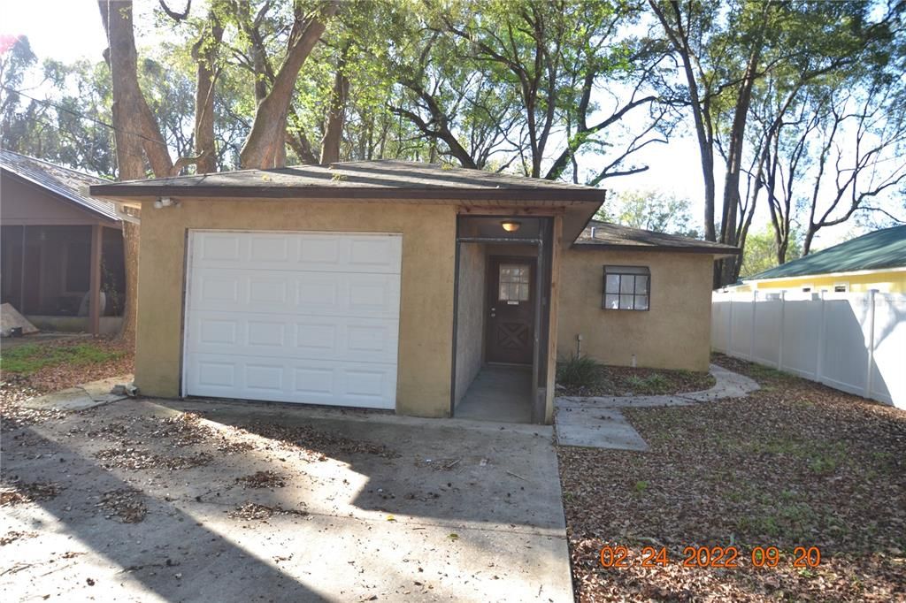 For Rent: $1,750 (3 beds, 2 baths, 1136 Square Feet)