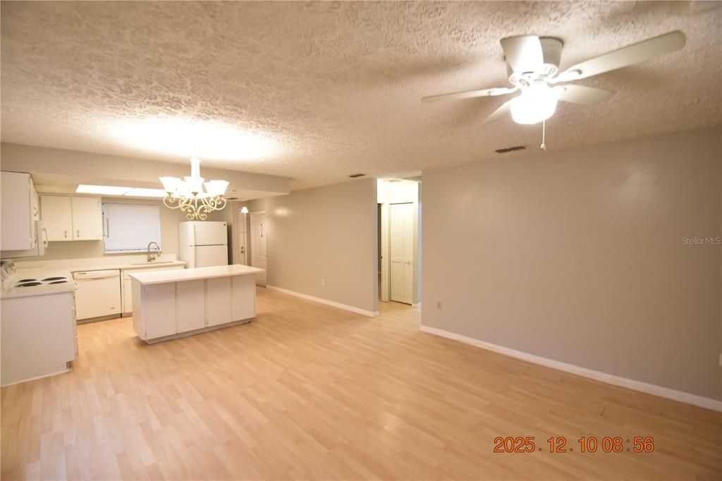 For Rent: $1,750 (3 beds, 2 baths, 1136 Square Feet)