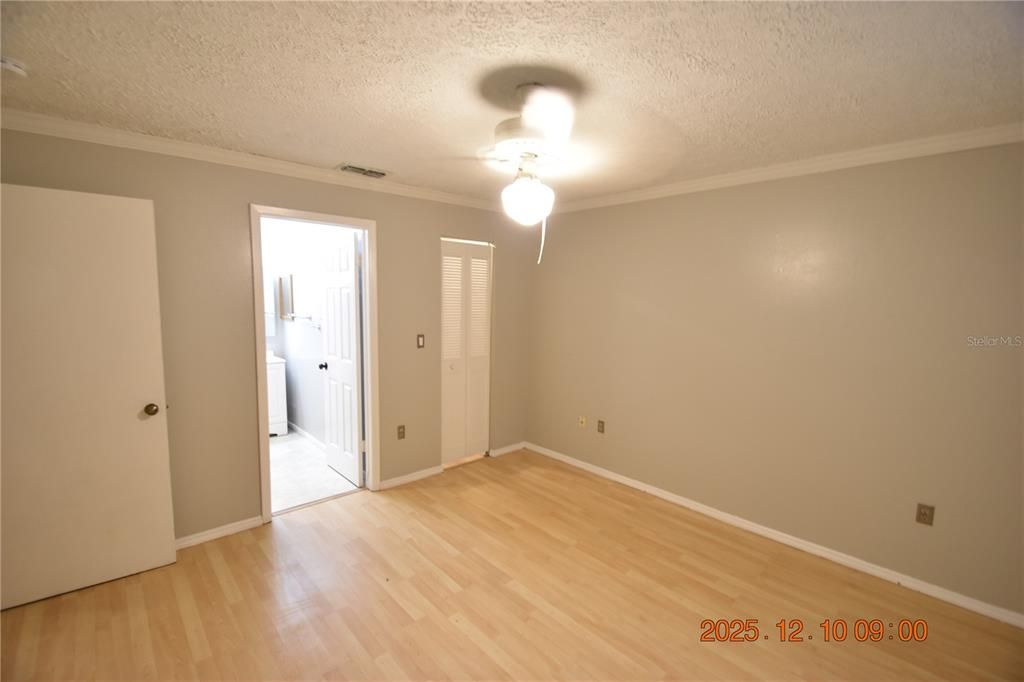 For Rent: $1,750 (3 beds, 2 baths, 1136 Square Feet)