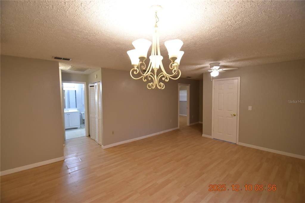 For Rent: $1,750 (3 beds, 2 baths, 1136 Square Feet)