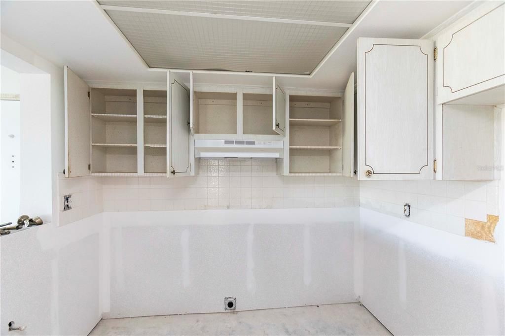 На продажу: $83,000 (2 спален, 2 ванн, 1088 Квадратных фут)