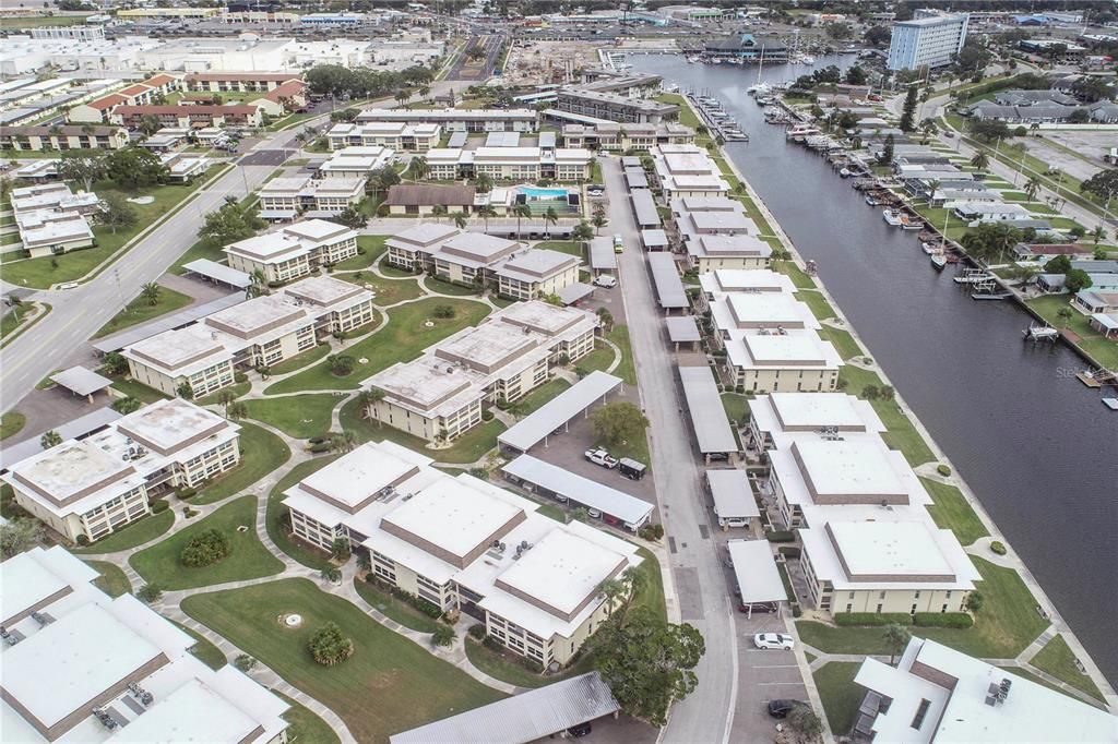 На продажу: $83,000 (2 спален, 2 ванн, 1088 Квадратных фут)