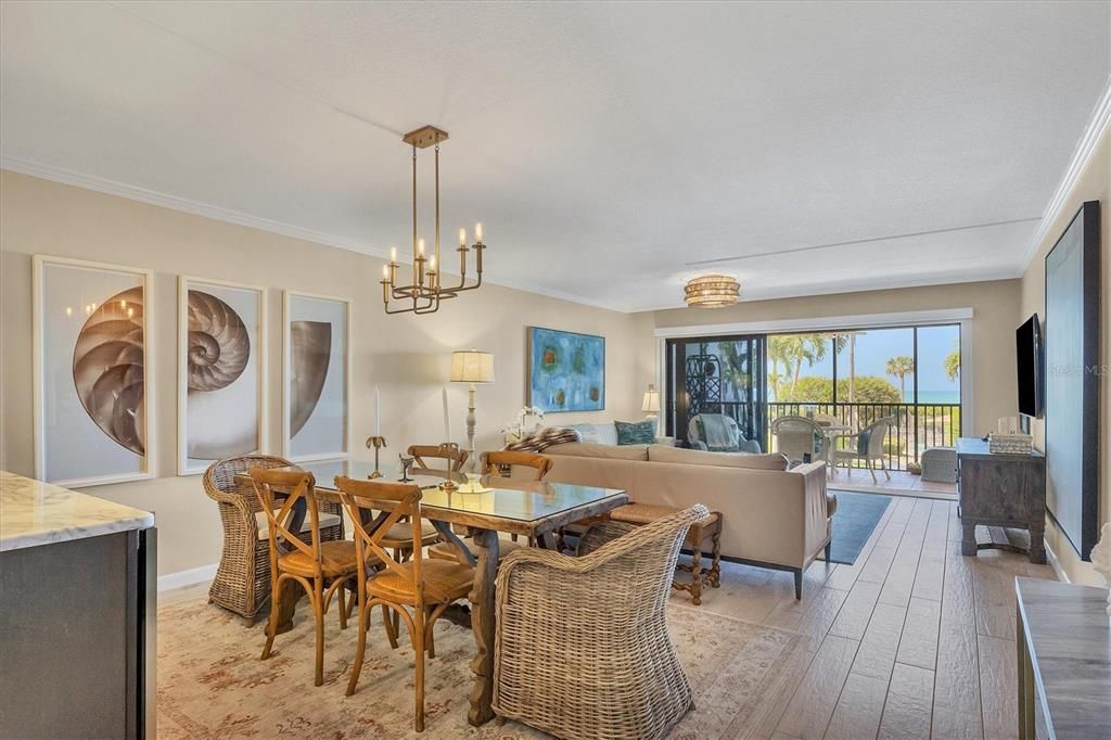 待售: $1,299,000 (2 贝兹, 2 浴室, 1326 平方英尺)