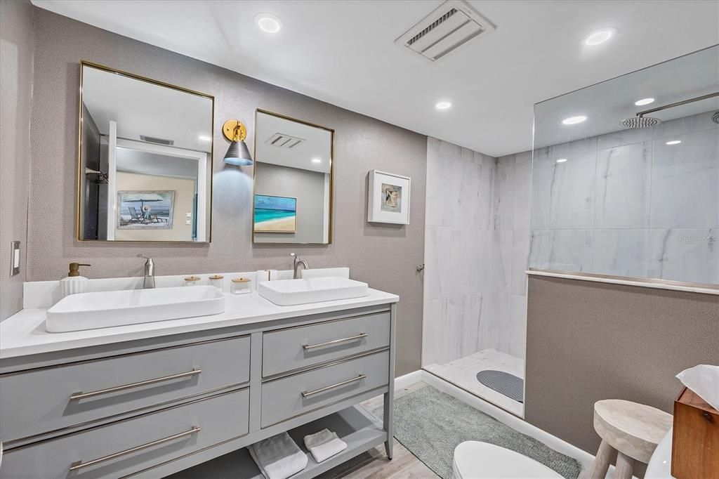 待售: $1,299,000 (2 贝兹, 2 浴室, 1326 平方英尺)