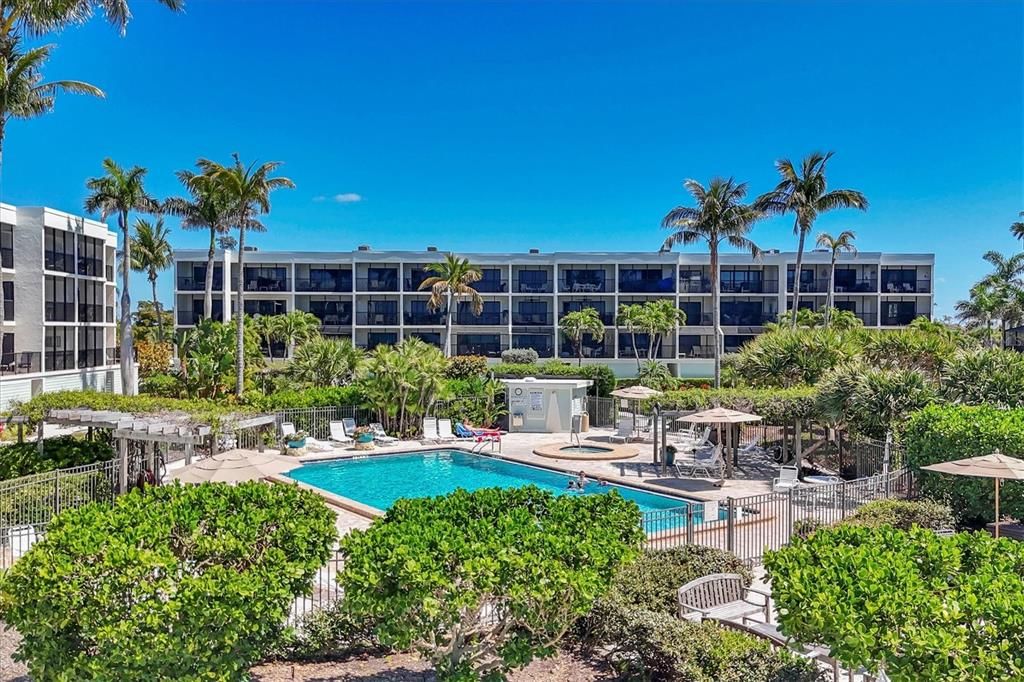 待售: $1,299,000 (2 贝兹, 2 浴室, 1326 平方英尺)