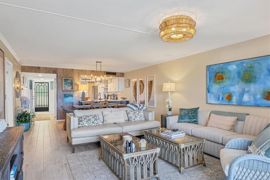 待售: $1,299,000 (2 贝兹, 2 浴室, 1326 平方英尺)